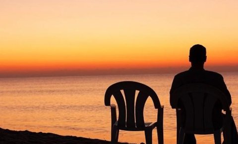 Dost problemi: Sosial şəbəkələrdə minlərlə, real həyatda sıfır...