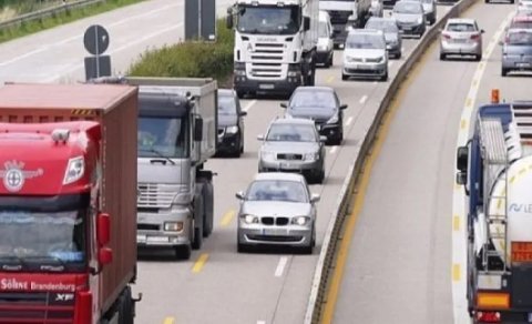 Avtomobil nəqliyyatı ilə sərnişin daşımaları 51 milyon nəfər artıb
