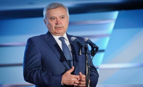 Azərbaycanlı biznesmen 1 həftəyə 200 milyon dollar itirdi