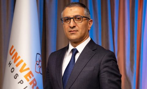 
İşdən çıxarılan Azər Əhmədov klinika direktoru oldu