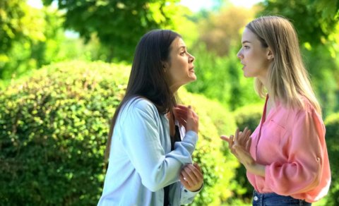 Empatiya çatışmazlığı olan bir insanı necə tanımaq olar? - 10 ifadə
