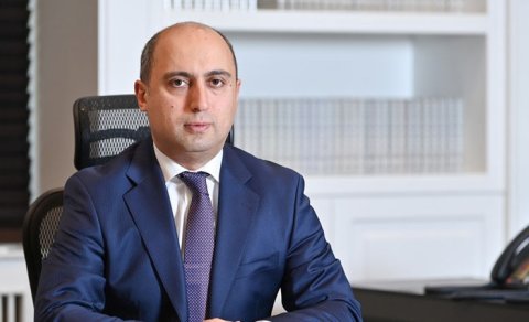Bakıdakı tələbə sayı azaldılacaq - Emin Əmrullayev
