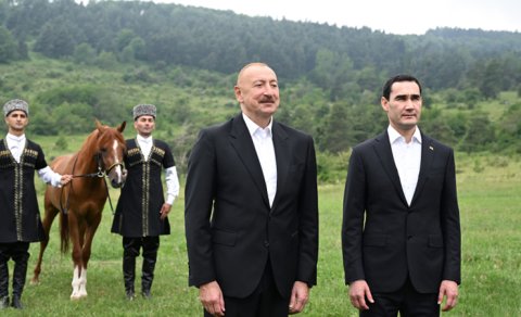 Türkmənistan Prezidentinə Qarabağ atı hədiyyə edildi - YENİLƏNİB