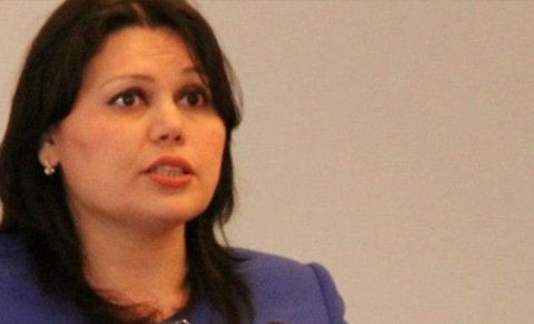 Məktəb direktoruna kabinetində xəsarət yetirdi - Bu cəza verildi