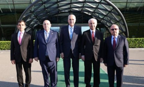 Numan Kurtulmuş Azərbaycana gəldi
