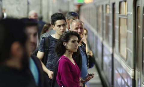 Metroda hərəkət qrafiki dəyişir: İnterval nə qədər olacaq?