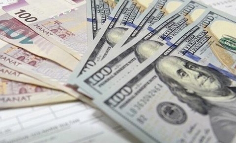 Dollar güclənir: Azərbaycan manatınındevalvasiya riski var?