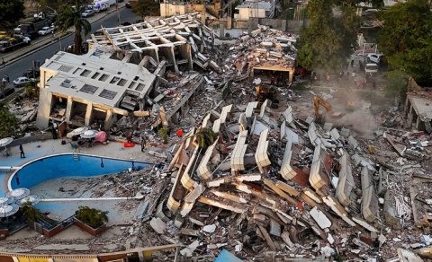 "Ekskavator yoxdur, öz əllərimizlə qazırıq" &ndash; Venesuelada ümidsiz gözlənti