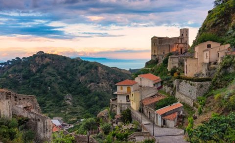 Xaç Atası kəndi turist bumu yaşayır - Kiçik bir kənd dünyada tanındı