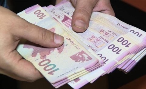 Yenilənmiş 100 manatlıqlar bu tarixdə tədavülə buraxılacaq