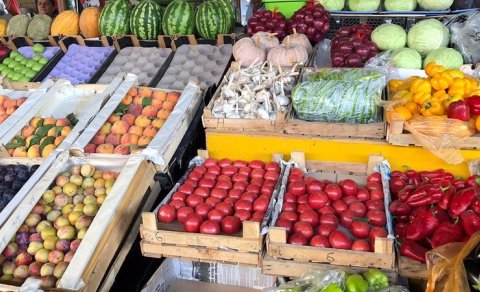 Bazarlar yeni mərhələyə keçir