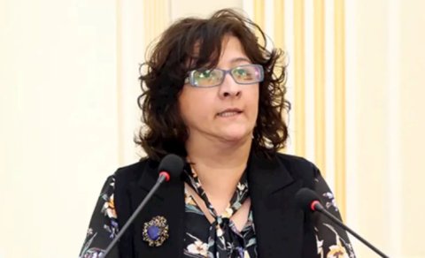 Nazir Cəmilə Qurbanovanı vəzifəsindən azad etdi