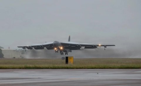 Dünyada yalnız bir təyyarə yanakı eniş edə bilir: B-52-nin xüsusi texnologiyası