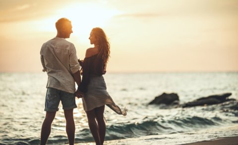 Psixoloq: Cütlükdə güclü romantik oyanış üç il davam edir