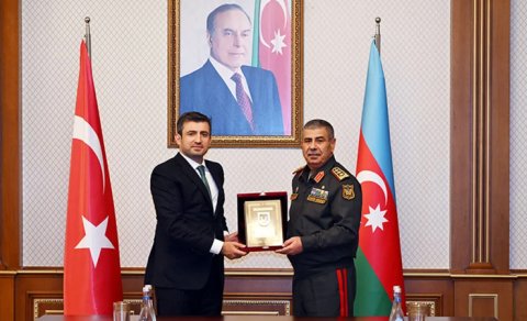 Zakir Həsənov Selçuk Bayraktarı qəbul etdi - FOTO