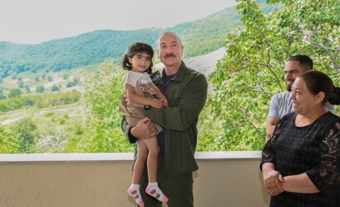 &ldquo;O biri qız hanı? Onunla ayrı çəkdirərik&rdquo;