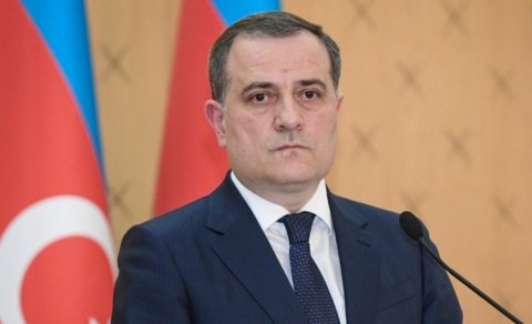 Ceyhun Bayramov Moskvaya gedir