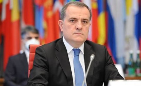 Ceyhun Bayramov Rusiyaya getdi