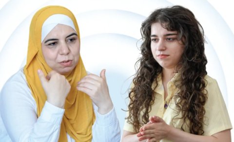 Ana qızı ilə eyni ildə ali məktəbi bitirdi: 20 il sonra gerçəkləşən arzu - FOTO