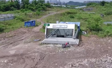 Çin 2015-ci ildə boş ərazidə metro stansiyası tikmişdi: İndi bunun səbəbi məlum oldu