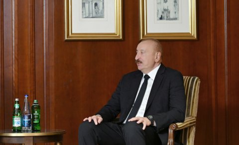 İlham Əliyev Berlində mühüm görüşdə - FOTOLAR