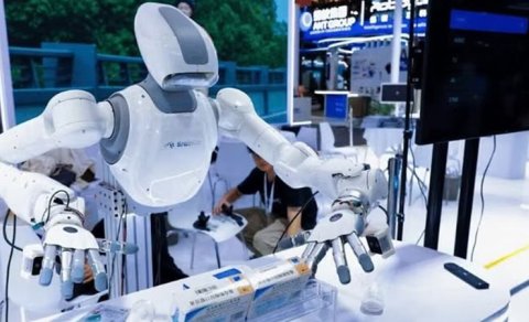 Çində robotları düşüncə gücü ilə idarə etmək üçün platforma təqdim edildi