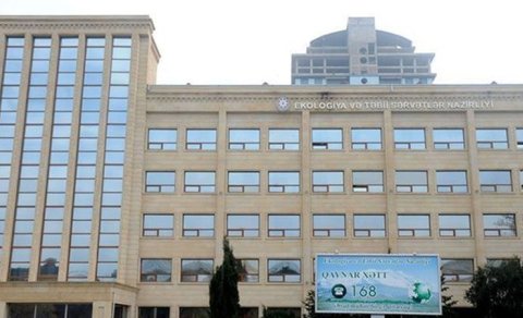 Nazirliyə məxsus avtomobil 1000 manata satıldı