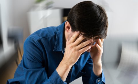 Endokrinoloq: Stress və vitamin çatışmazlığı "beyin dumanına" səbəb ola bilər
