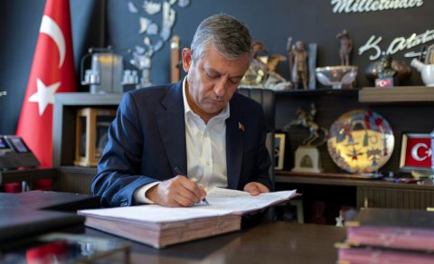 CHP-dən istefa verdi, yeni partiya yaratdı