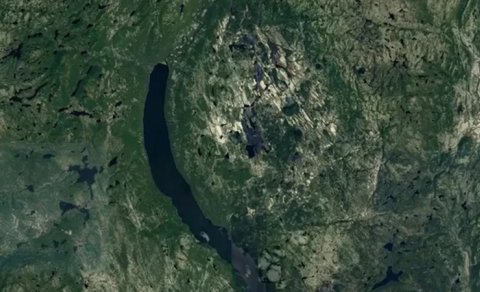 "Google Maps"də aşkar edilən nəhəng izin arxasından 390 milyon illik meteorit krateri tapıldı