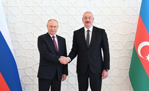 
Vladimir Putin Prezident İlham Əliyevə zəng etdi