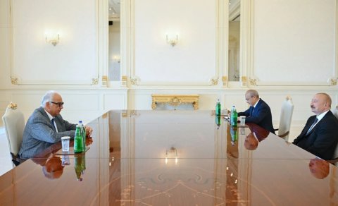 İlham Əliyev Dünya Güləş Birliyinin prezidentini qəbul etdi - FOTO