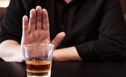 Psixiatr asılılıqlara daha çox meyilli olan insanları açıqladı