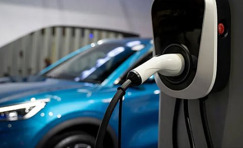 Elektromobil bazarında təhlükə siqnalı: Şarj məntəqələri niyə azdır?