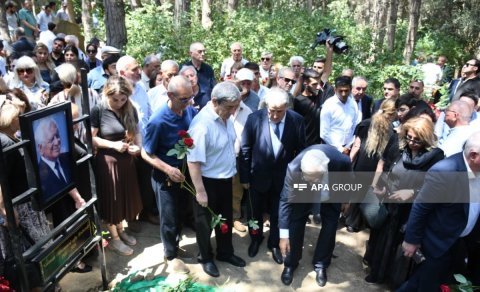 Xalq şairi Nəriman Həsənzadə I Fəxri xiyabanda dəfn edilib - FOTO