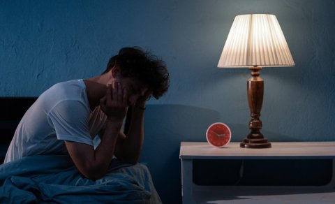 Somnoloq yayda yuxu problemlərinin gözlənilməz səbəblərini açıqladı