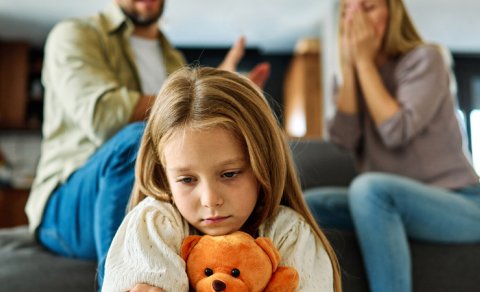 Uşağın nitqindəki iki söz depressiya riskinin artdığını göstərə bilər