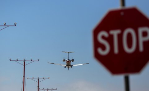 Dünyanın ən böyük aşağı büdcəli aviaşirkətlərindən biri böhran elan etdi