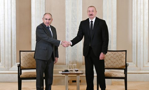 Paşinyan Azərbaycan Prezidentinə zəng etdi