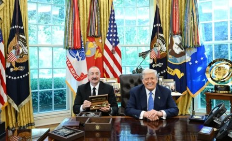 İlham Əliyevlə Donald Tramp arasında telefon danışığı oldu