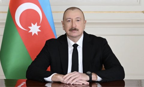 İlham Əliyev sinqapurlu həmkarını təbrik edib