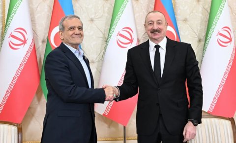 İlham Əliyev Məsud Pezeşkiana təşəkkür etdi