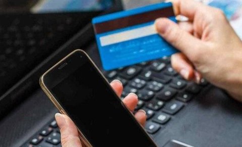 Kartdan pullar necə oğurlanır? &ndash; Ekspert DANIŞDI