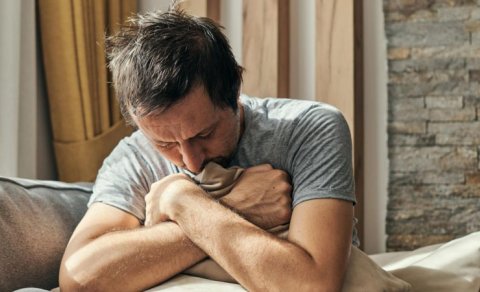 İnsanın emosional cəhətdən tükəndiyini göstərən 8 başqa ifadə