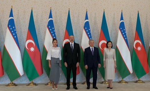 Prezidentlər və birinci xanımlar Buxaradakı "Poyi-Kalon" kompleksi ilə tanış oldu