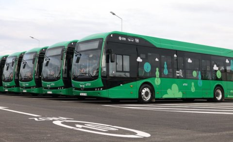 Bu avtobuslara sərnişinlər artıq iki qapıdan minəcək