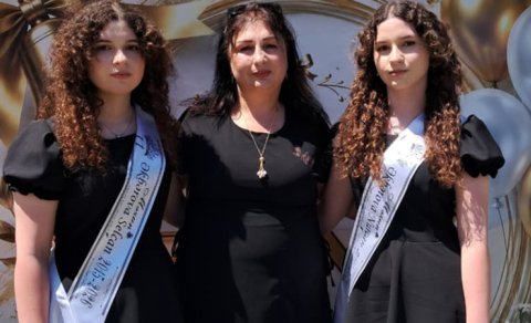 Əkiz bacılar eyni ixtisasa qəbul olundu