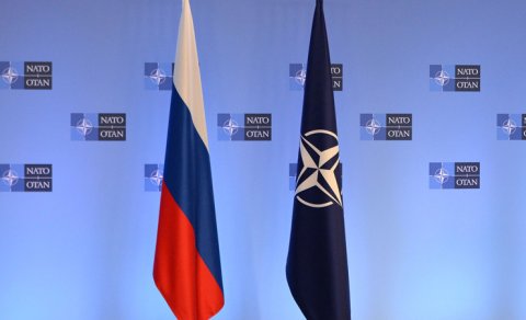 NATO-nun keçmiş əməkdaşı: Alyans Rusiya ilə birbaşa toqquşmadan yayınmağa çalışır