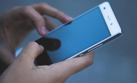 Telefonun yan düymələrinin 5 gizli funksiyası - Çoxları bunları bilmir