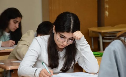 III qrupda boş yerlər yalnız bir ixtisasda qalıb